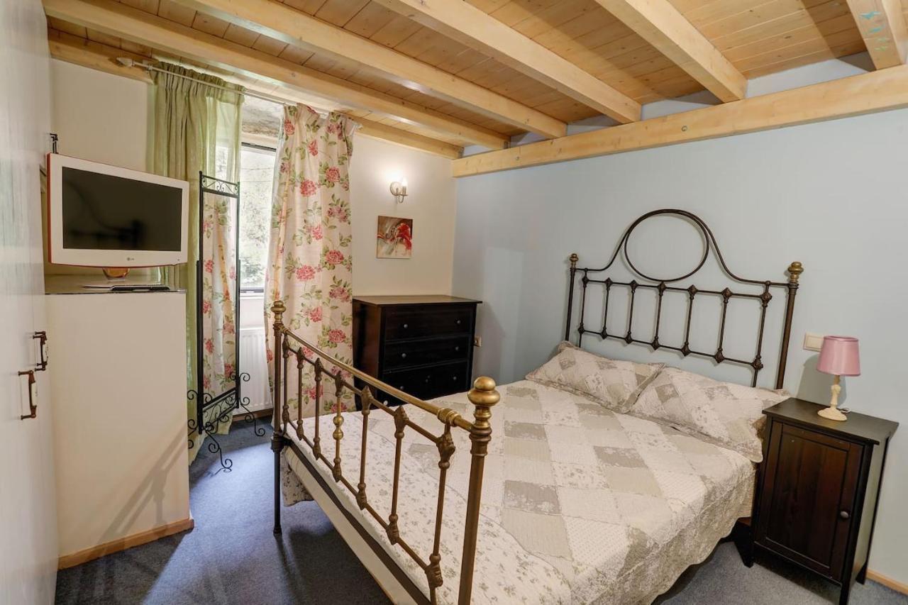 Luminous 2Bd Stone Apt In The Alleys Of Corfu Town 외부 사진